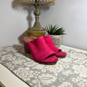 Nine West Fuchsia Suede Mules